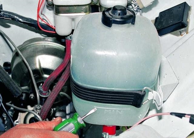 Расширительный бачок Расширительный бачок